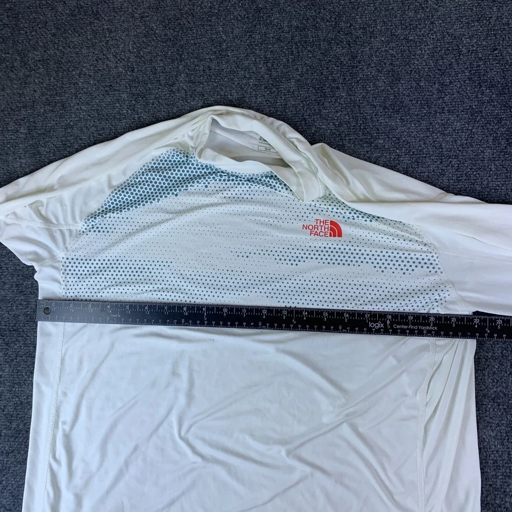 The North Face Shirt Mens Medium White Logo Raglan Sleeve Long Sleeve Activewear